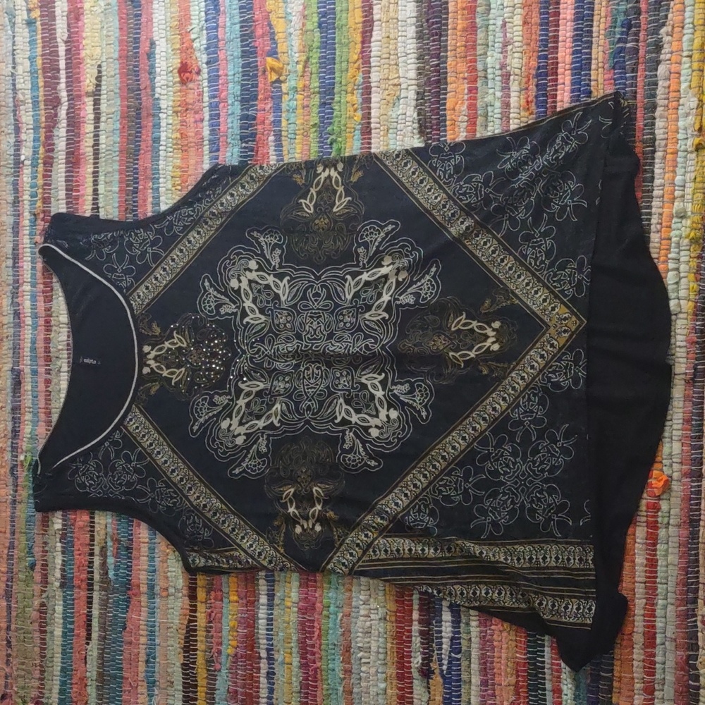 Women's 1X top